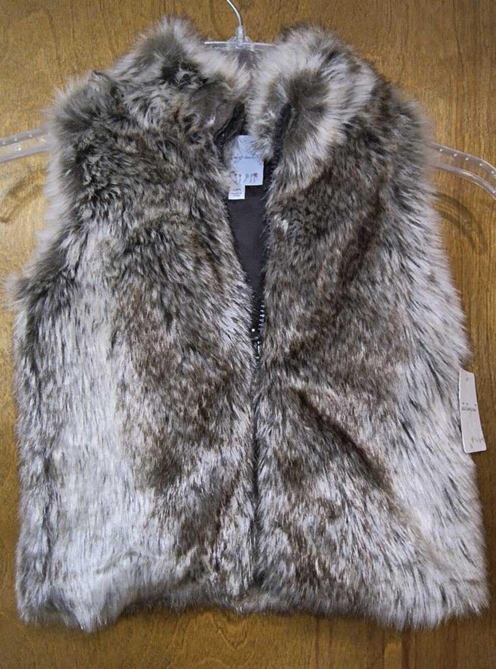 1516.  New Starting Out Faux Fur Jacket Size 24 Months